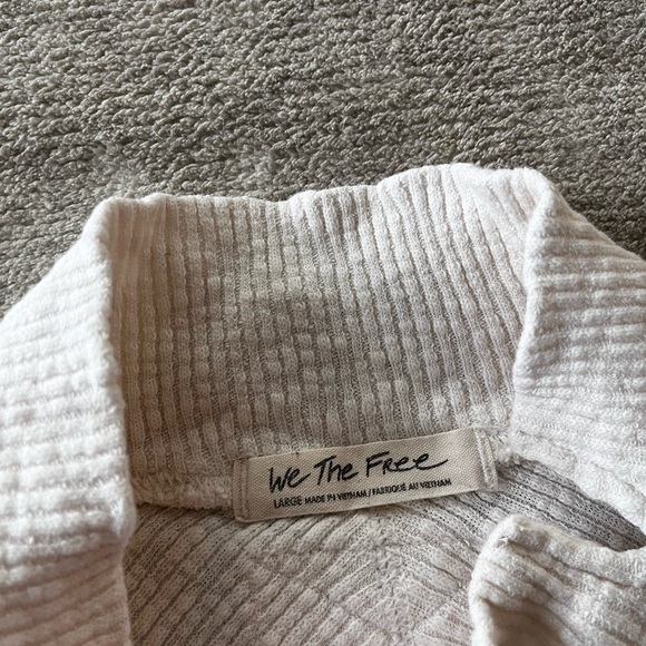 Casey Mock Neck Top
FREE PEOPLE size L - Picture 4 of 5